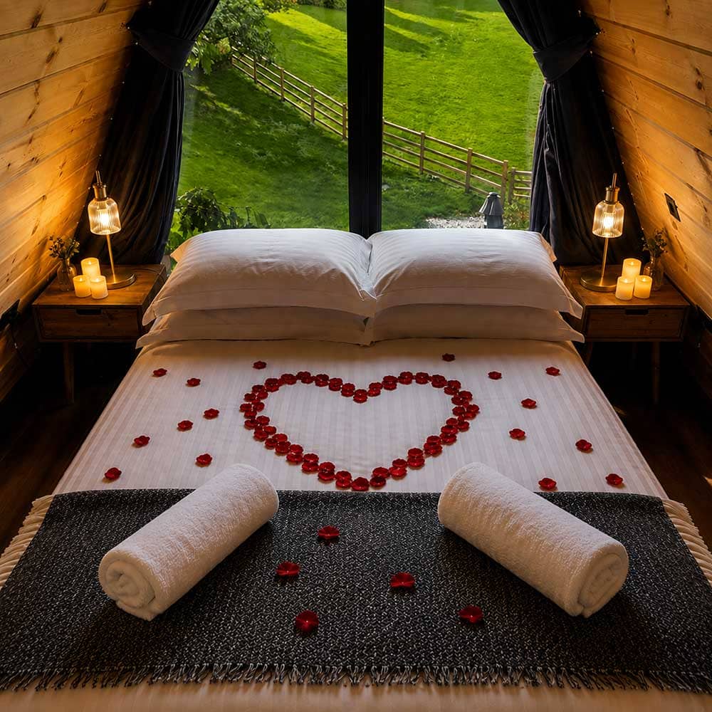 Romance Pack Romance package in a Ballyburren lodge